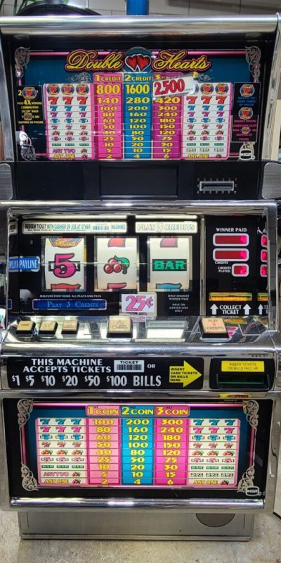 IGT S2000 DOUBLE HEARTS 3 COIN SLOT MACHINE